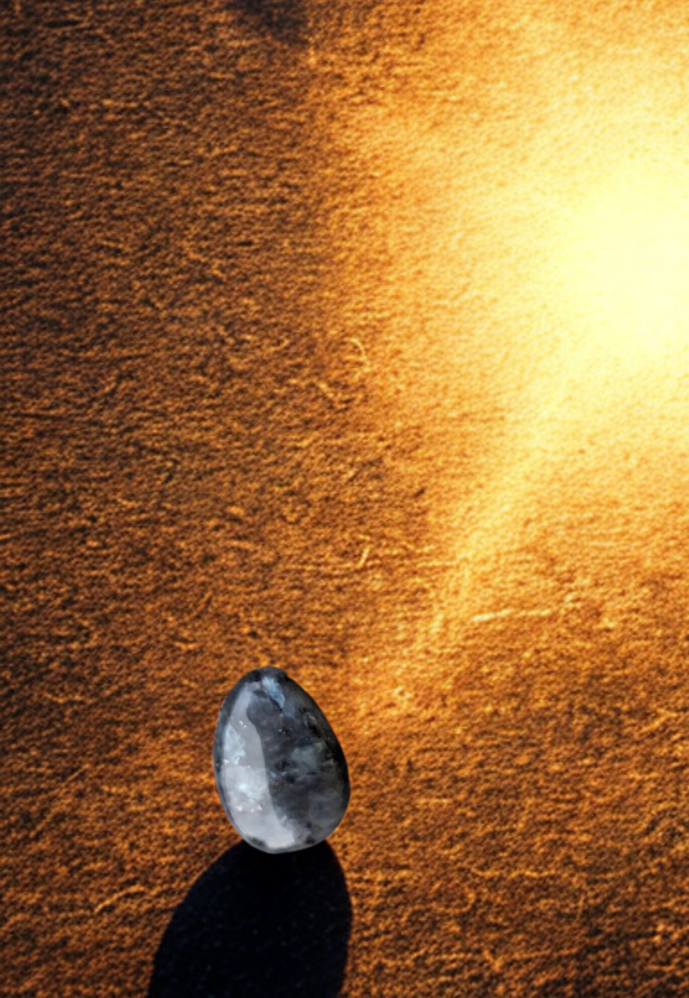 đâš Larvikite â Ancrage mystique et clairvoyance protĂ©gĂ©e